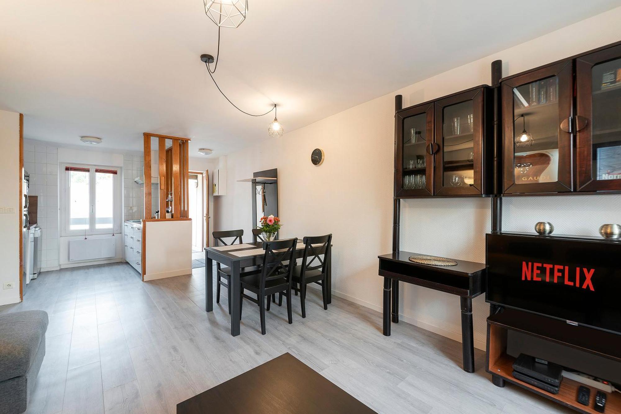 Les Logis De Apartment